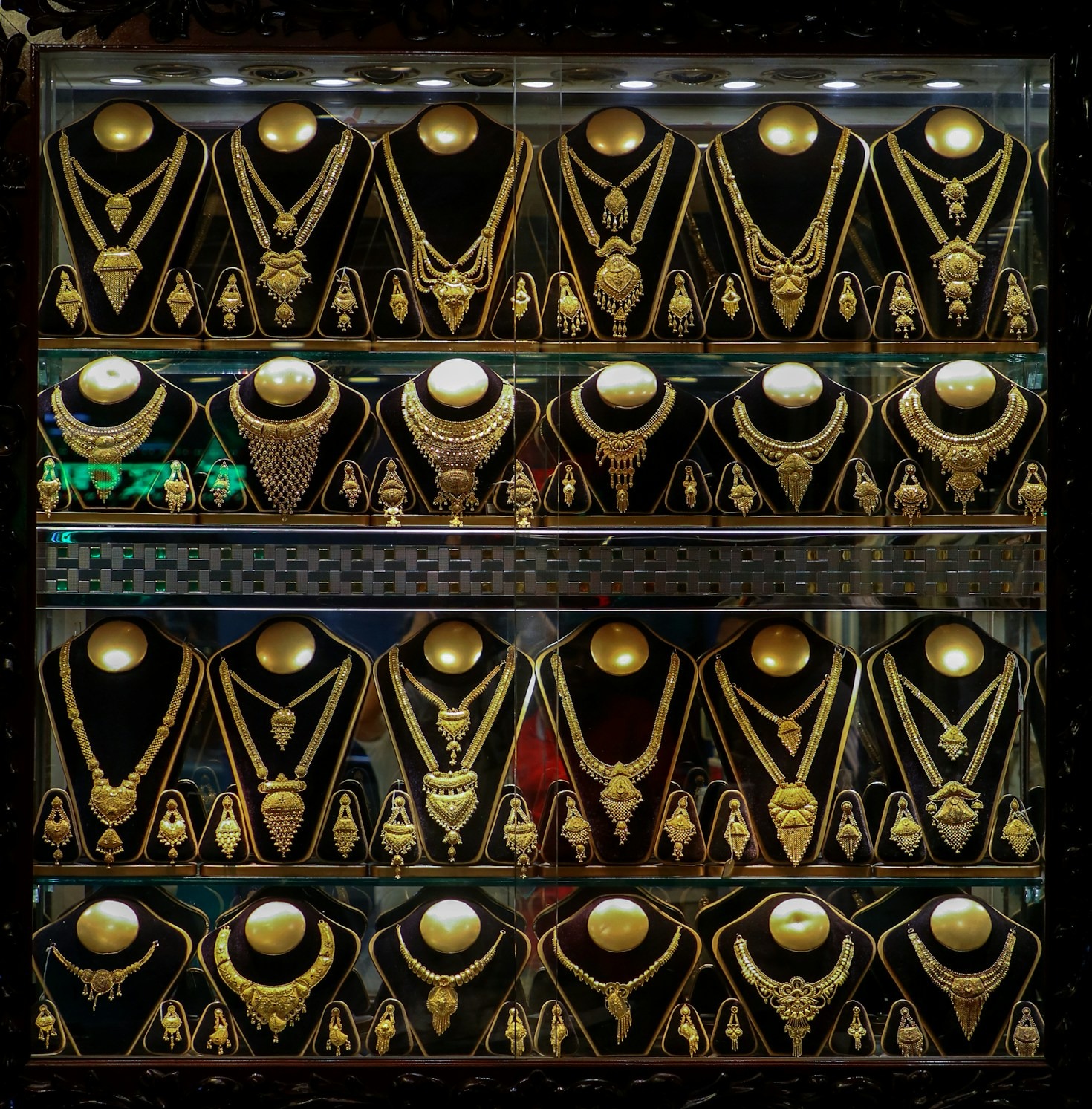 The Joy of Learning Sewing Techniques from African Traditions